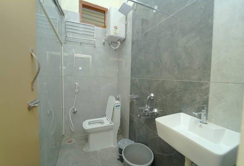 Hotel O Pinaka Grand A Luxurious Homestay , Chandragiri Fort Tirupati, Tirupati