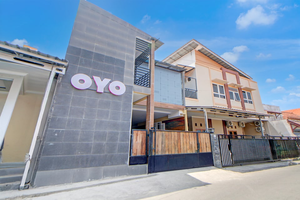 Dancenter Ameera Guest House, Tegal, Tegal