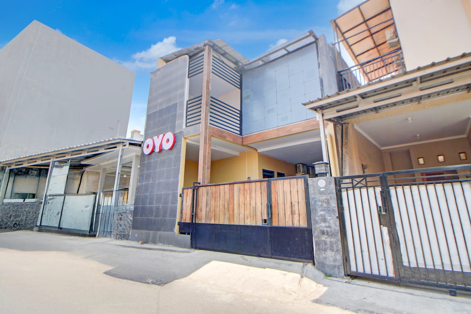 Dancenter Ameera Guest House, Tegal, Tegal