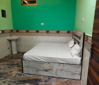 SPOT ON Hotel The Urgent