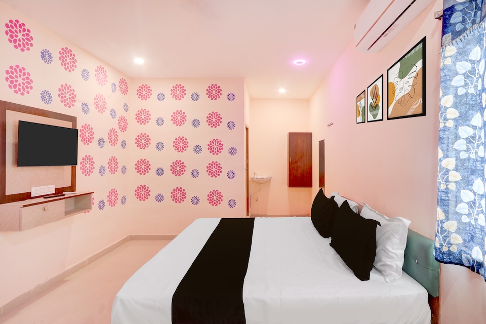 HOTEL O SR GRAND, Nakkalagutta Hanamkonda Warangal, Warangal