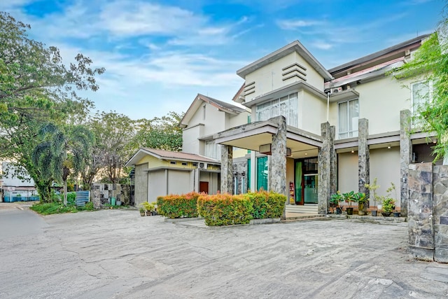 Dancenter Hotel Surya Palace