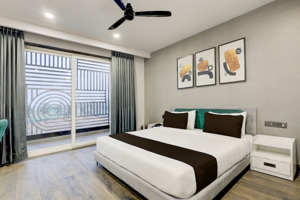 Townhouse OAK One Stayz Hotel, Sohna Road, Gurgaon