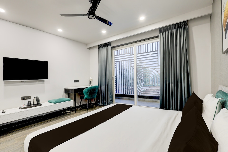 Townhouse OAK One Stayz Hotel, Sohna Road, Gurgaon