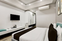 Townhouse OAK One Stayz Hotel