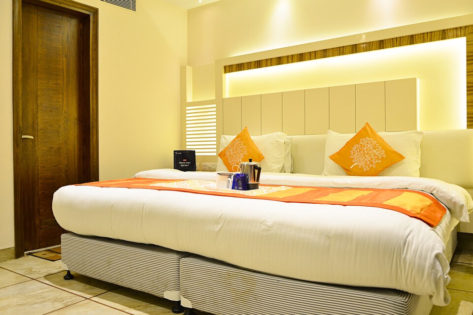 OYO 2477 Hotel Hari Piorko Inn, Paharganj Delhi, Delhi