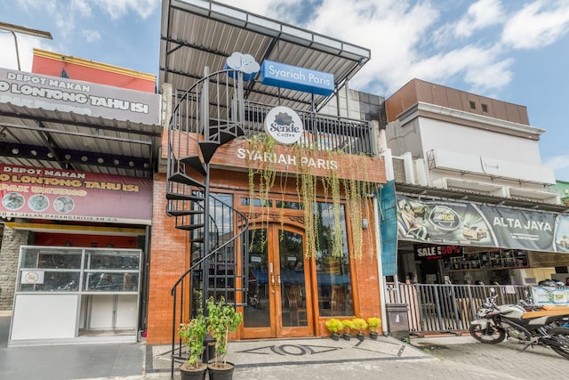 Dancenter Paris Guesthouse