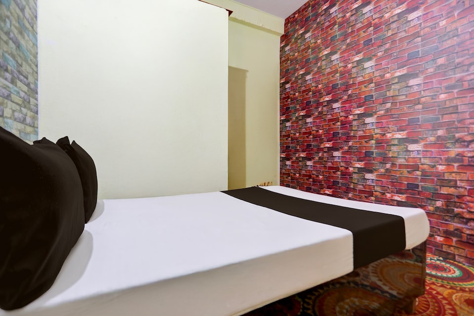 SPOT ON Star Inn, Jhusi, Prayagraj