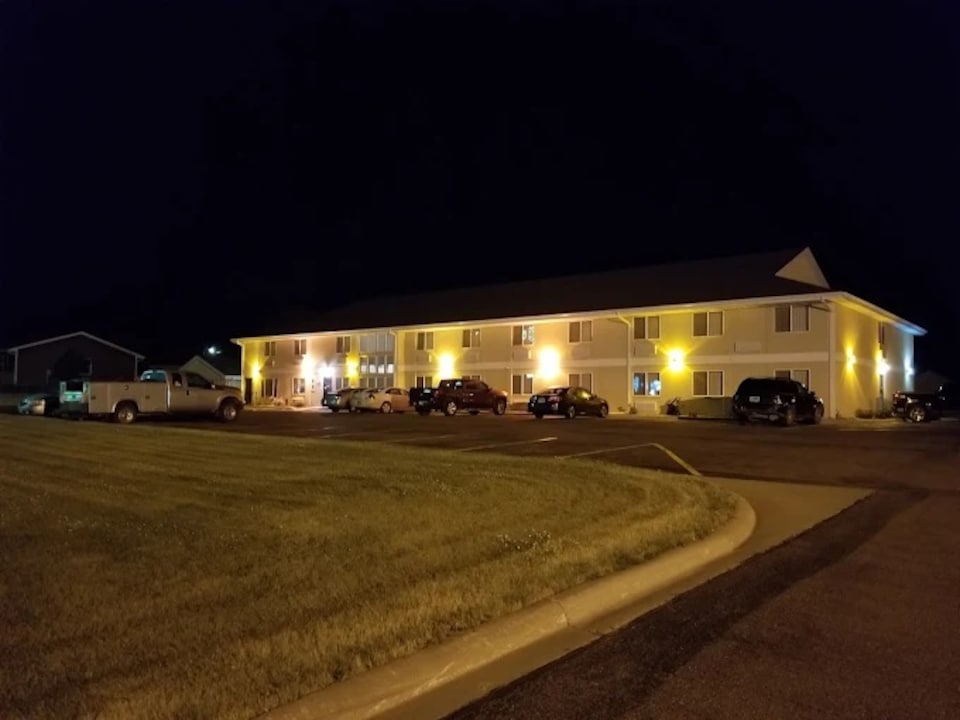Bilmar Inn & Suites by Hotel O Hwy 77, Dell Rapids, SD, Dell Rapids, SD