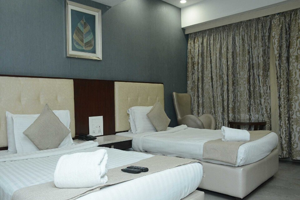 OYO 1693 Hotel Orient Inn