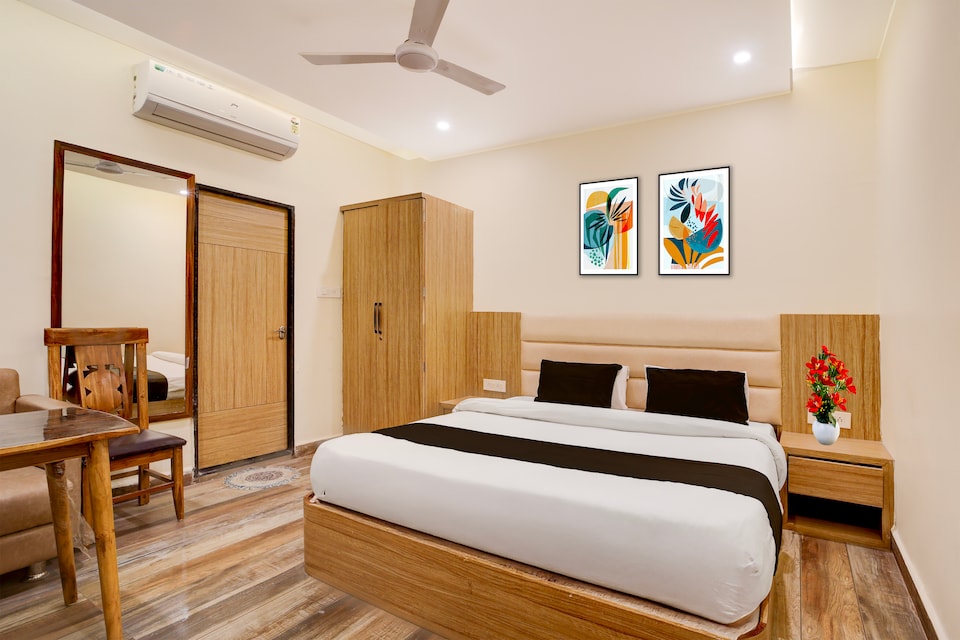 Super Townhouse Mahamrityunjay Dwar Ujjain Formerly Hotel Prakash, Ujjain Indore Road, Ujjain