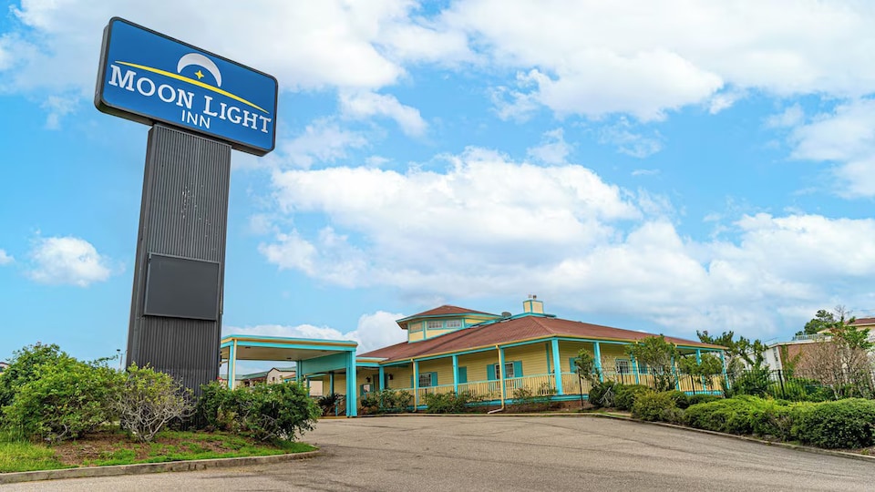Moonlight Inn Hotel O Hattiesburg, MS, C39401, Hattiesburg