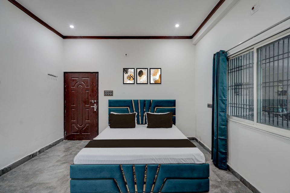 Hotel O A-Cube, Cantonment, Varanasi