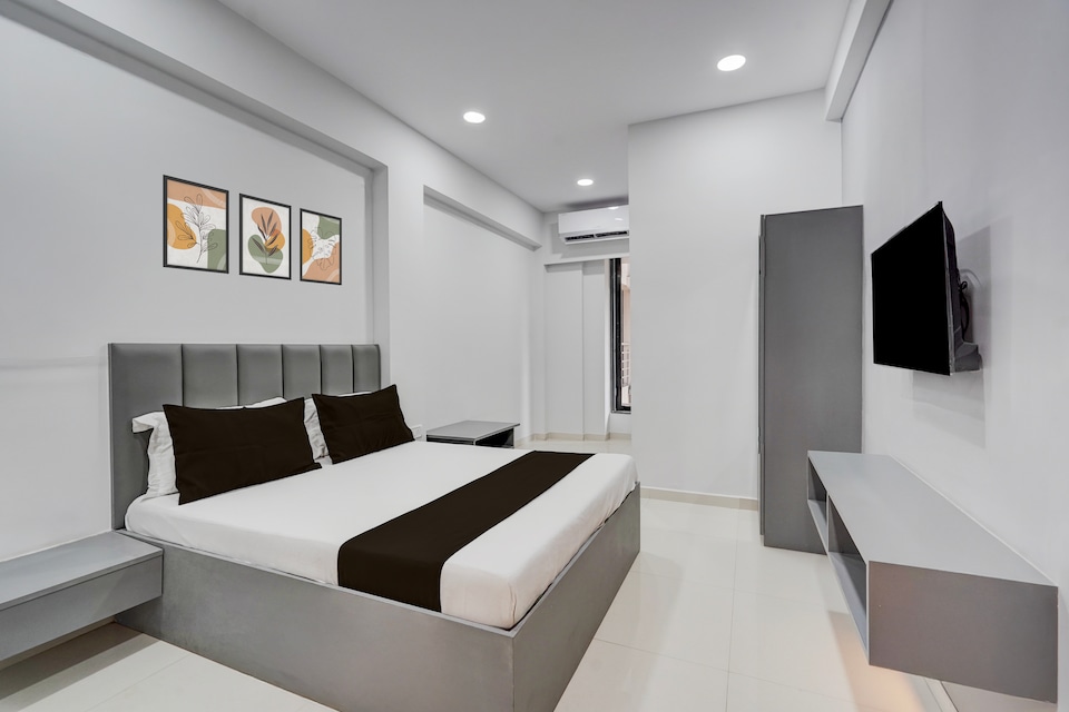 SPOT ON Hotel The Comfort Cove, Adajan, Surat