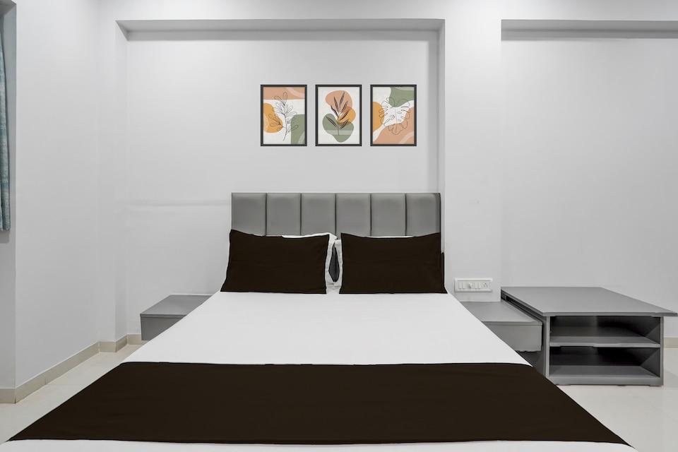 Hotel O The Comfort Cove , Adajan, Surat