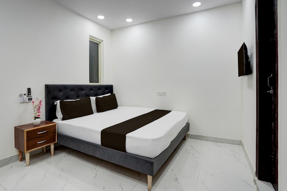 RESTO RELAX HOTEL & RESTAURANT, Rohini Delhi, Delhi