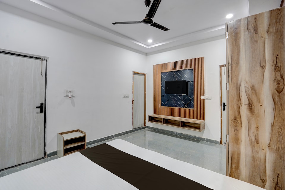 Hotel O THE AMBROSIA STAY, Cantt, Varanasi