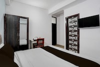 Collection O Uttam Nagar West Metro Station Formerly Vishwas Park