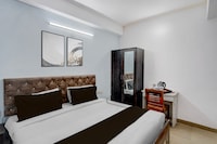 Collection O Uttam Nagar West Metro Station Formerly Vishwas Park