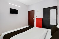 Collection O Uttam Nagar West Metro Station Formerly Vishwas Park