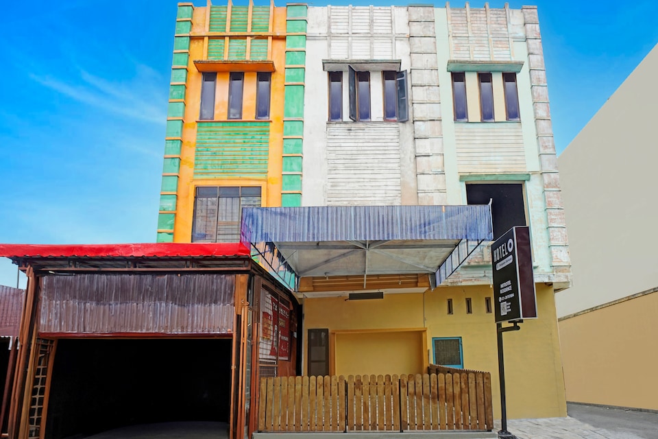 Dancenter Mitrotel Residence, Medan, Medan