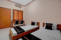 OYO 94899 Nilskost Syariah Near Upn