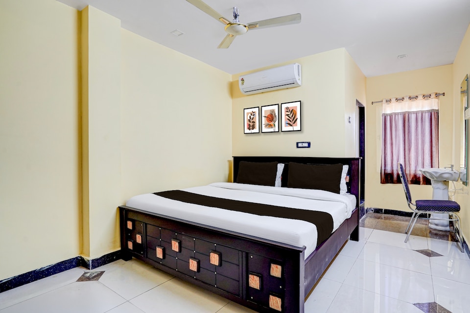 Hotel O Annavaram Formerly Akshaya Lodge, Ramaraopet Kakinada, Kakinada