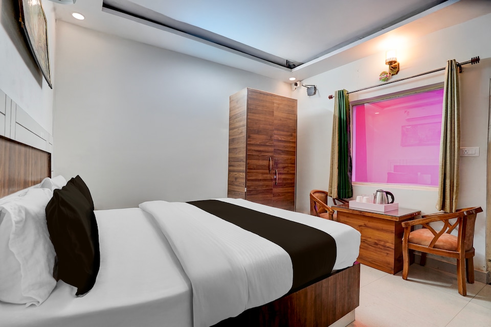 Super Collection O Uttaranchal University Premnagar, Chakrata Road Dehradun, Dehradun