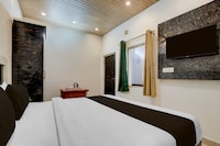 Collection O Uttaranchal University Premnagar