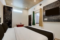 Collection O Uttaranchal University Premnagar