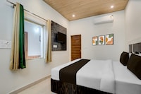 Collection O Uttaranchal University Premnagar