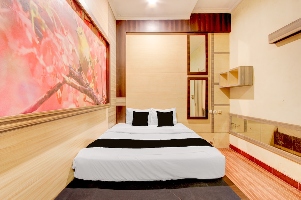 Hotel O near Maguwoharjo Stadium formerly Graha Ngaso, Maguwoharjo, Yogyakarta