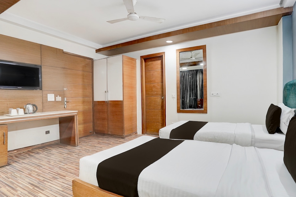 Townhouse Millenium City Centre, Cyber City, Gurgaon