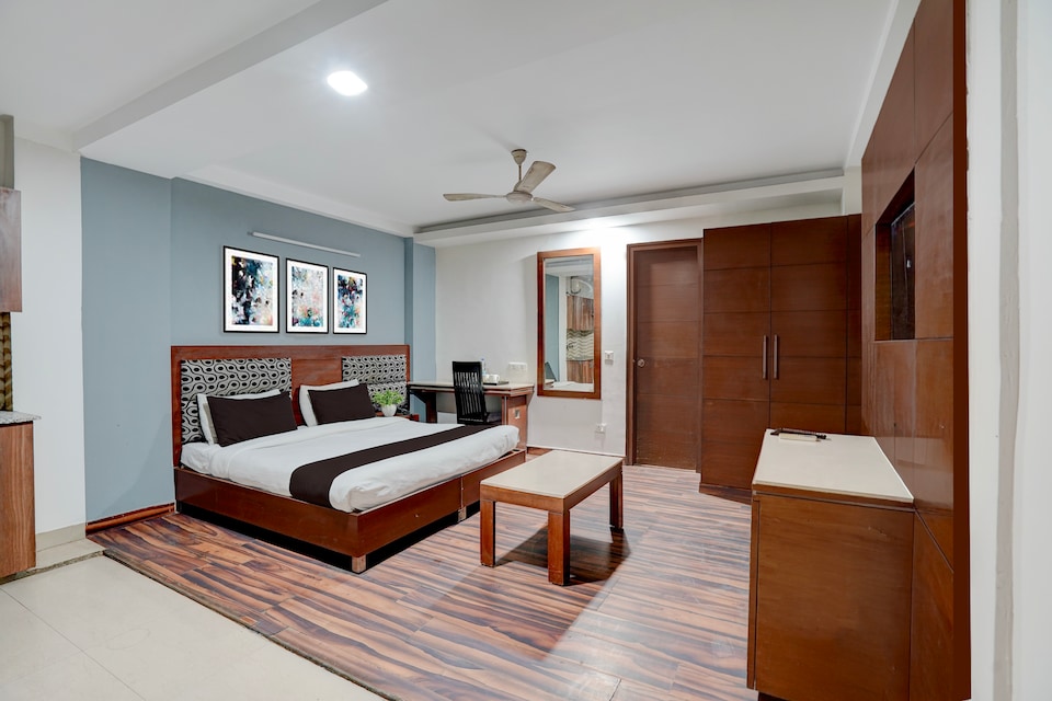 Townhouse Millenium City Centre, Cyber City, Gurgaon