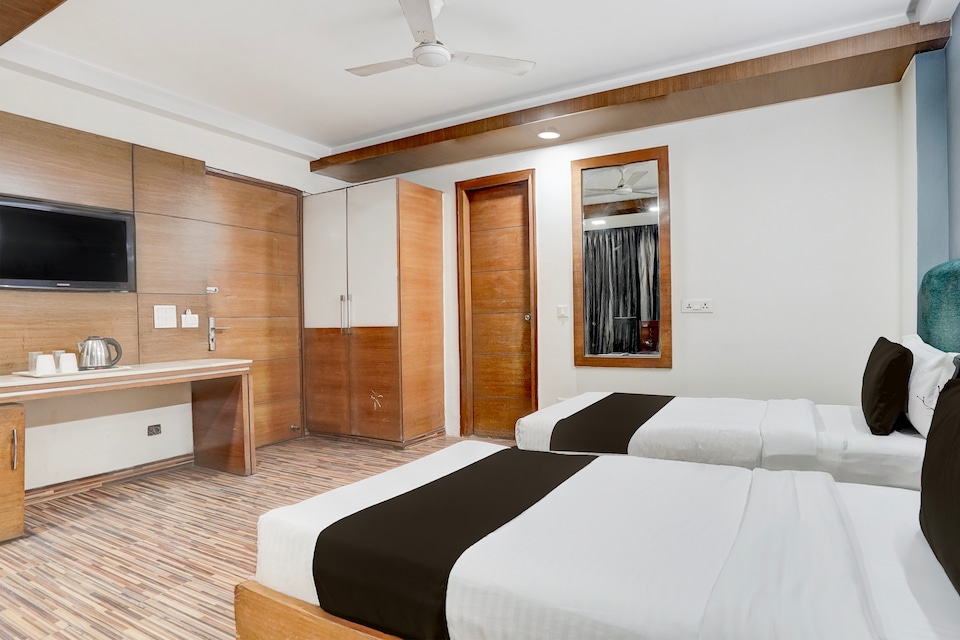 Townhouse Millenium City Centre, Cyber City, Gurgaon