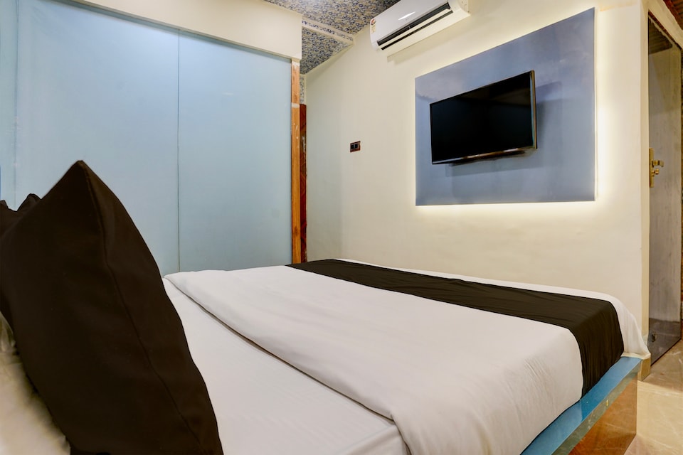 Hotel O Versova Inn, Andheri West, Mumbai