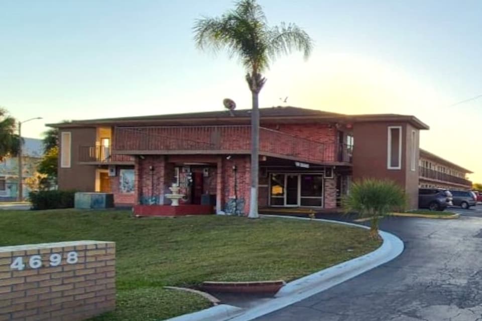 Central Motel Kissimmee Near Disney World, C34746-1, Kissimmee