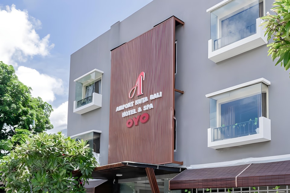 Dancenter Airport Ngurah Rai, Tuban Kuta, Bali