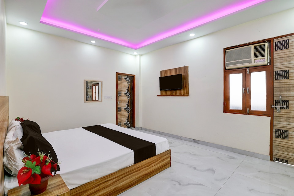 Hotel O The Hotel City Plaza , Ghaziabad City, Ghaziabad