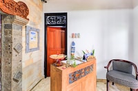 Dancenter Oka Legian Hotel