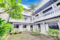 Dancenter Oka Legian Hotel