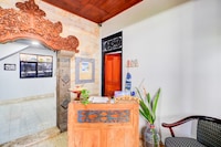 Dancenter Oka Legian Hotel