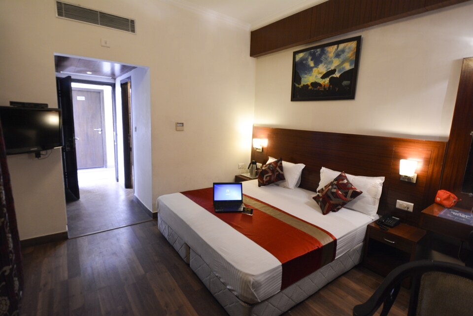 OYO 492 Hotel Janhvi International, Cantt, Varanasi