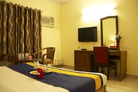 OYO Hotel Chaupal Near Leisure Valley Park