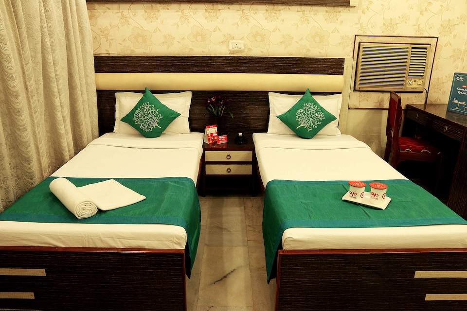 OYO 2512 Pallavi International Hotel, Park Circus Kolkata, Kolkata