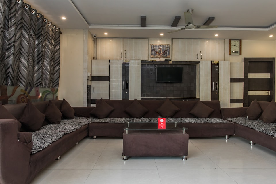 Collection O 13531 Hotel Sundaram, Main Market Ujjain, Ujjain