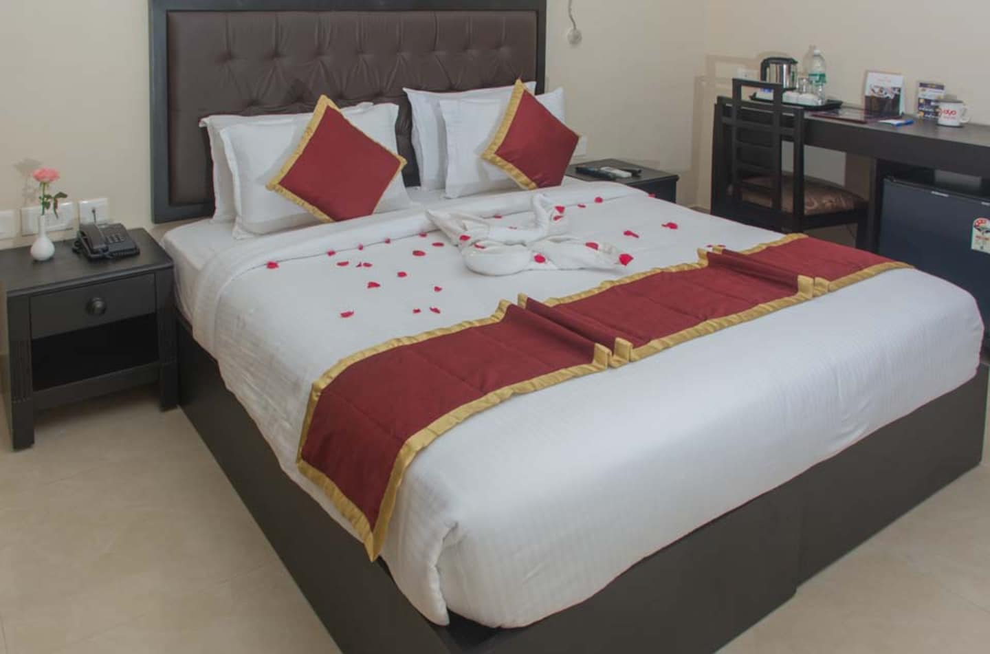 Oyo Rooms Book Hotels In Trivandrum Tariff 875 Pay At Hotel Hotel Chirag Inn