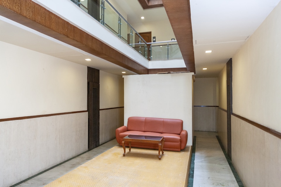 Collection O 2527 Lake View Park, Pondy Bazzar, Chennai