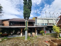 Hotel O near Alun Alun formerly Embun Pagi Hotel & Villa Resort