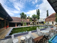 Hotel O near Alun Alun formerly Embun Pagi Hotel & Villa Resort